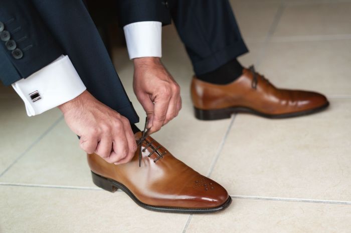 Mens dress shoe brand