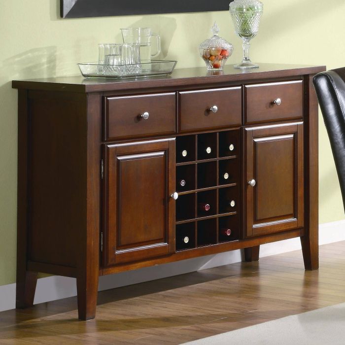 How to decorate a server in dining room