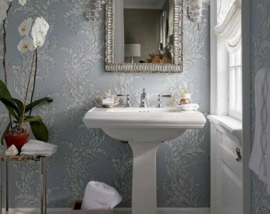 How to decorate a narrow powder room